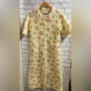Vintage Granny Housecoat Floral Quilted Robe